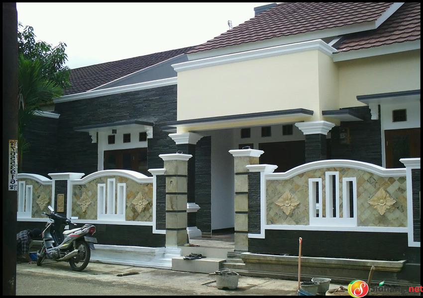 Lihat Contoh Pagar  Rumah  Minimalis  Tiang  Beton Plank Kayu 