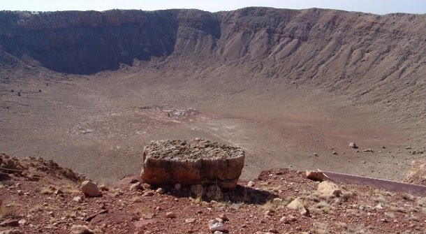 Mineral raro encontrado em cratera de impacto de meteorito