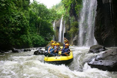 Arung Jeram Sungai Pakelan