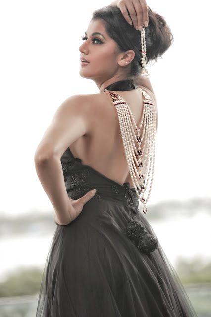 Hot Taapsee Pannu In New Look