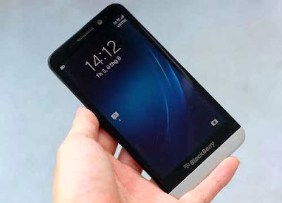 Blackberry Z30 "biggest screen of the Blackberry"