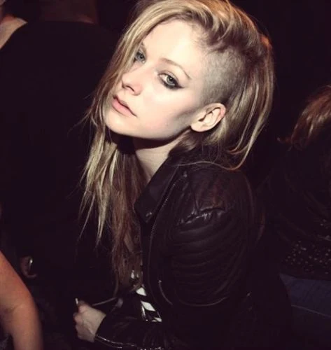 AVRIL LAVIGNE AVRIL LAVIGNE