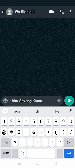 Cara Menulis Chat Tebal di WhatsApp