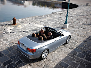 BMW 3-Series Convertible 2011 (6)