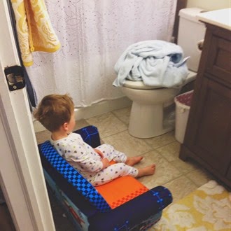 20140520 waiting for dad in shower (18)