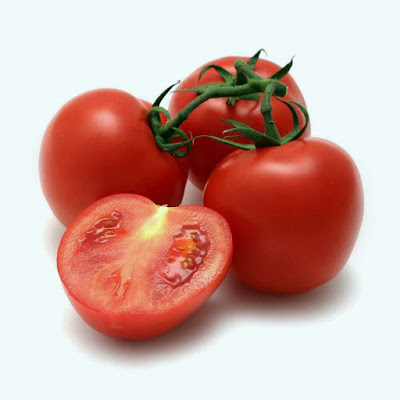  ialah sumber yang kaya vitamin A dan C dan asam folat 10 Manfaat Buah Tomat Untuk Kesehatan