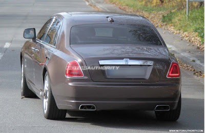 Rolls-Royce is preparing an elongated version of the sedan's Ghost 2012