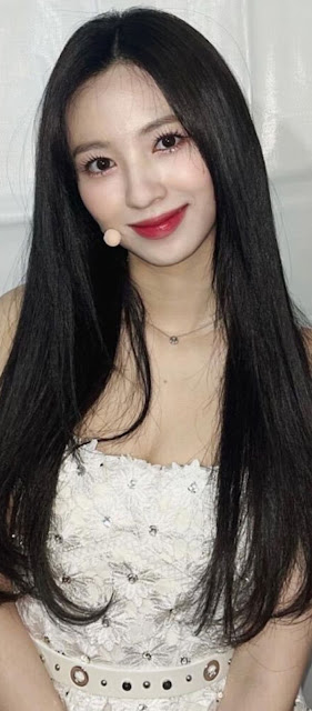 Jiwon/ Heo Ji Won (Cherry Bullet)