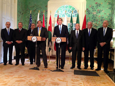 US Secretary of State Kerry with members of Arab League