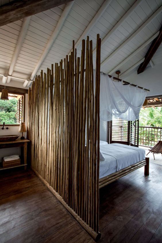 Contoh sekat  ruangan minimalis sederhana dari bambu  