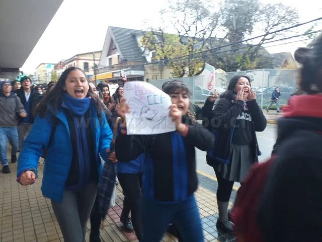 Estudiantes protestan en Osorno