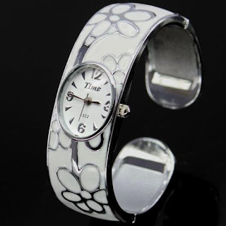 Trendy watches for girls