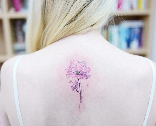 30 lindas tatuagens de papoula para mulheres - Veja e fique inspirada!