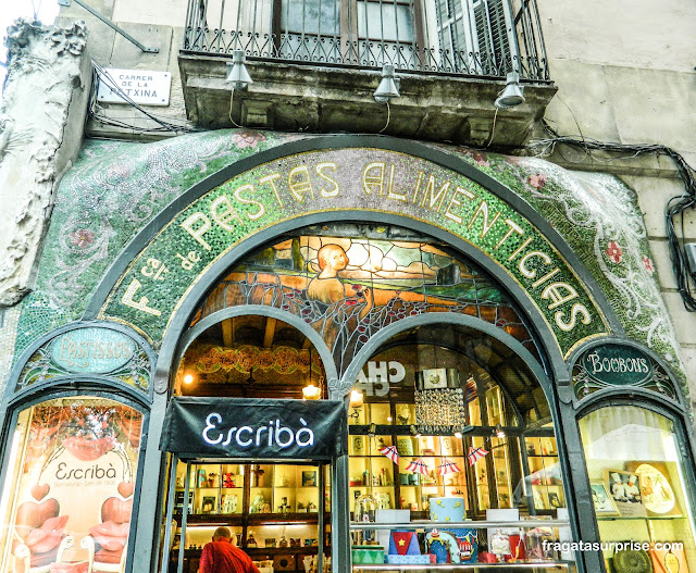 Pastelaria Escribà nas Ramblas de Barcelona