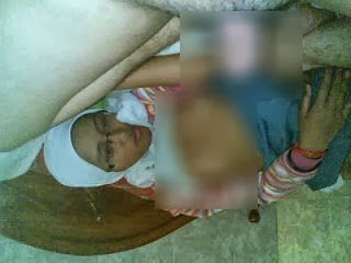 Foto Cewek canti Berjilbab Bugil Pamer Toket