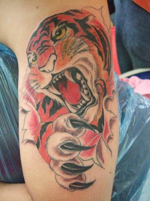 tattoo 3d, 3d tattoo tiger, 3d-tattoo arm upper, 3d-tattoo winged skull tattoo design