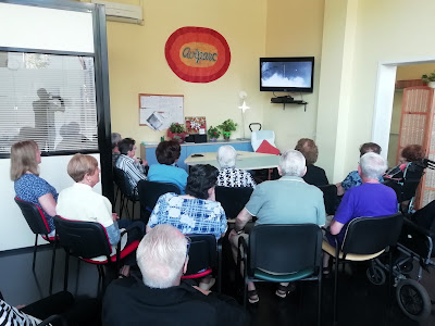 Usuàries a una sessió de cinema a l'Aviparc