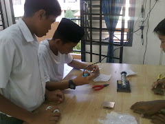 Murid-murid 2 UTM khusyuk memateri....syabas