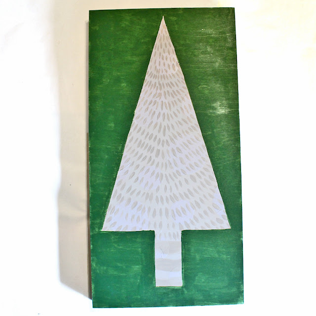 Make a Christmas Canvas using paints by #decoart and following this DIY by Katie Smith @punkprojects