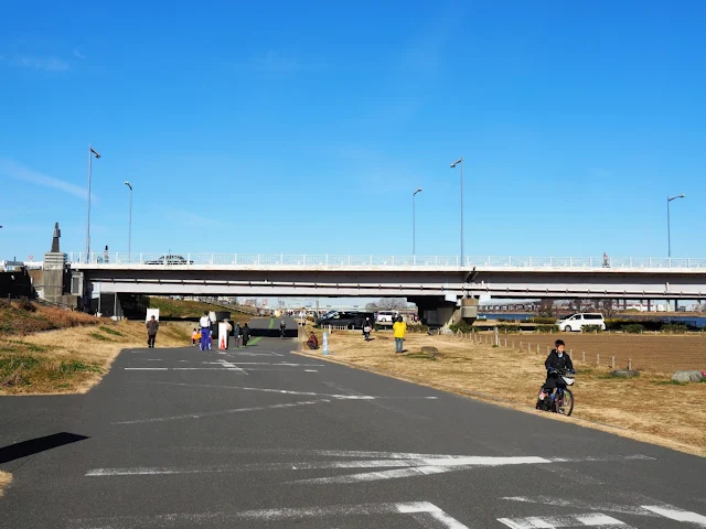 荒川自転車道　平井大橋