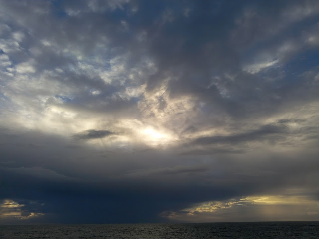 grandes marrées royan nuage mer d'huile