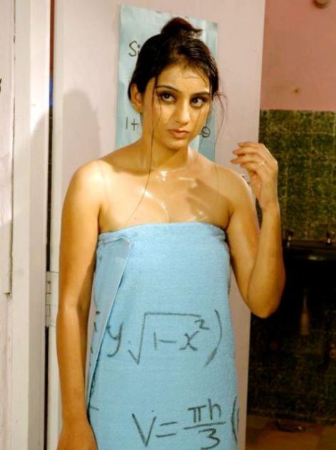 swathi priya in towel unseen pics