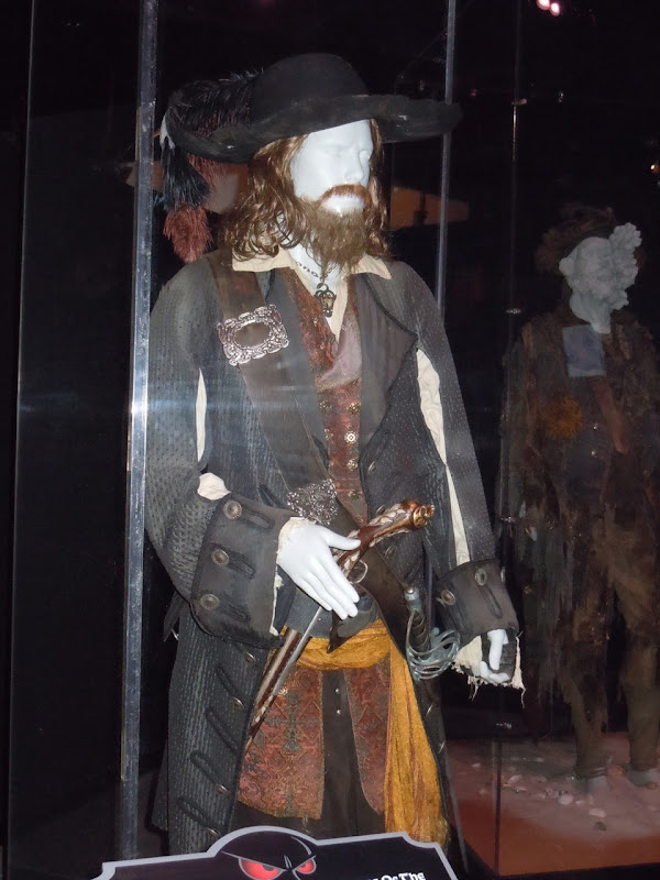 Captain Barbossa Geoffrey Rush Pirate costume