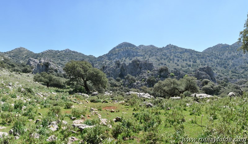 Villaluenga del Rosario - Llanos del Republicano - Torcal de Cancha Bermeja - Cerro Tinajo