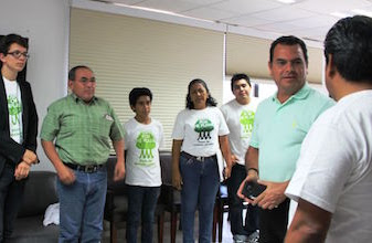 Recibe Rafa Castro al fundador de Plant For The Planet Félix Finkbeiner y ratifica su compromiso con el medio ambiente