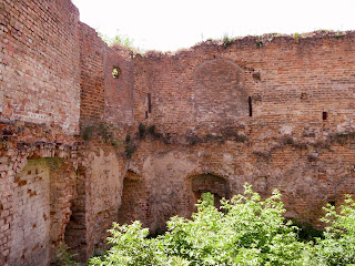Клевань. Замок Чарторыйских. XV в. Руины западной башни