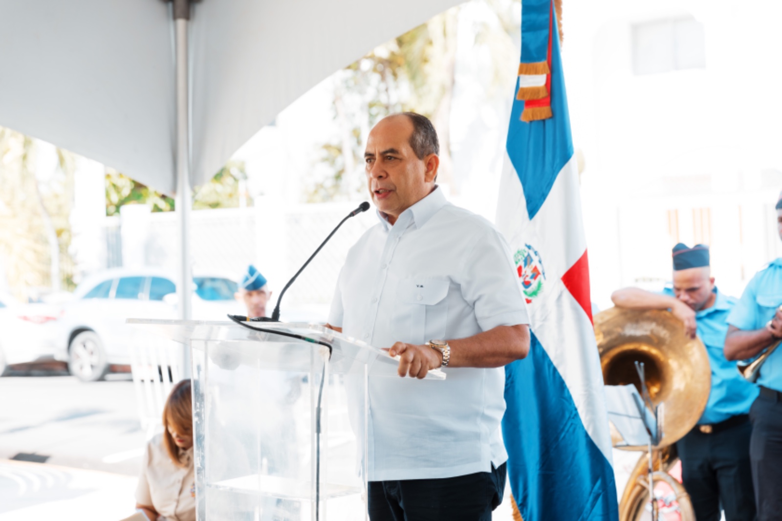 Alcaldía del Distrito Nacional develiza calle en honor a Gladys Gutiérrez