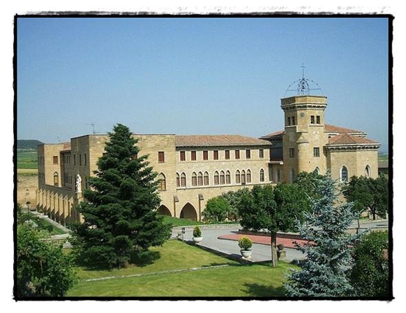 San Asensio fue villa de realengo, perteneciendo a la junta de Valpierre