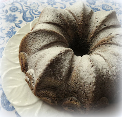 Gingerbread Cake with Lemon Cream