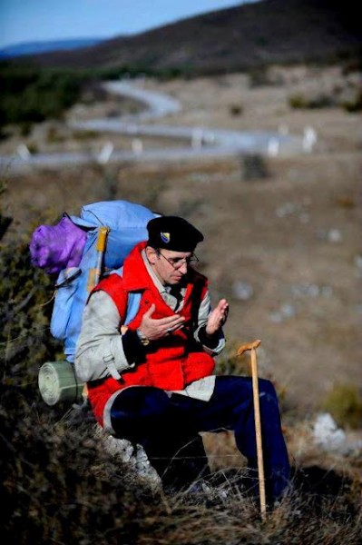 Subhanallah...pria Bosnia Ini Jalan Kaki 6000 Km Untuk Tunaikan Ibadah Haji [ www.BlogApaAja.com ]