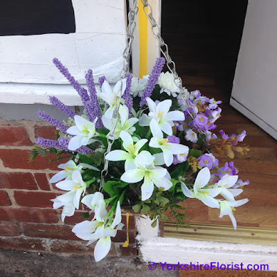  hanging basket with silk flowers
