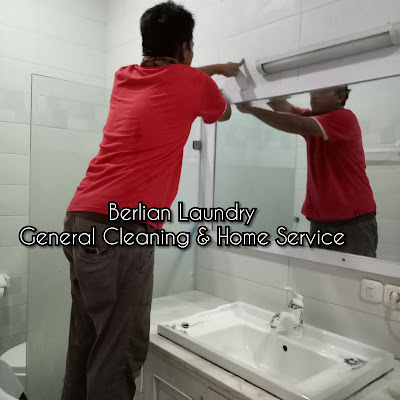 cleaning-toilet