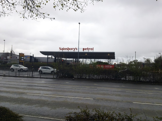 Sainsburys_petrol