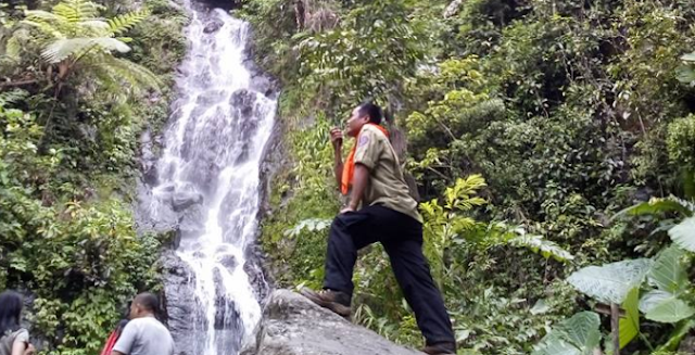 warna alam eksplore curug janari tanjung siang subang