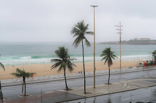 rio playa lluvia