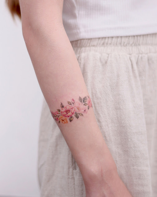 Mini tatuagens femininas 