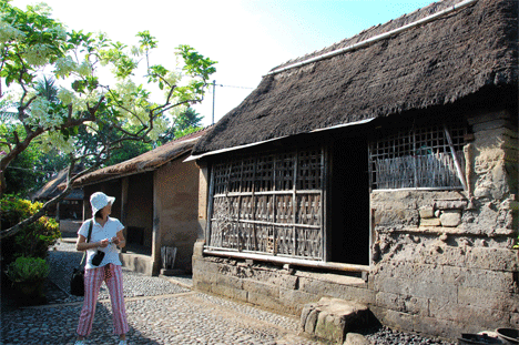 Continue to Bali Traditional House  part II