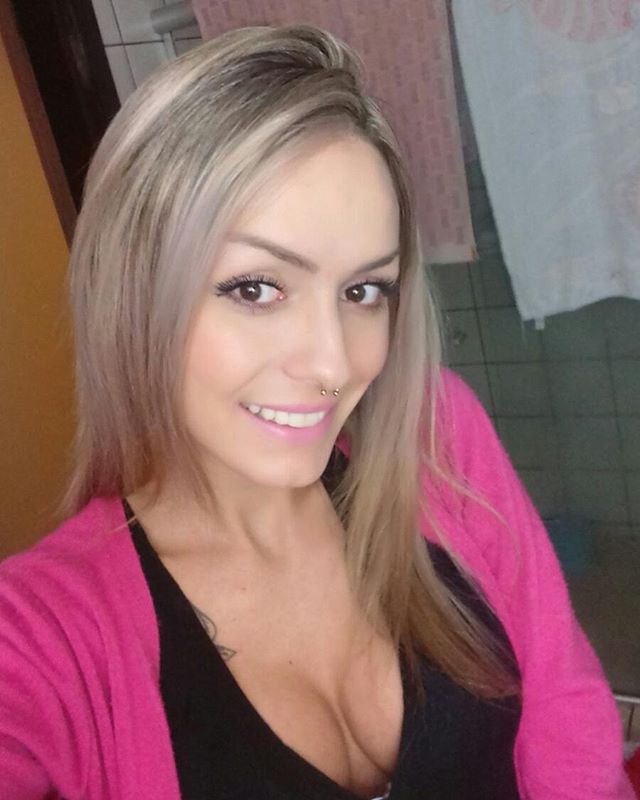 Victoria Carioni – Beauty Brazilian Transgender Instagram