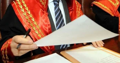 Ambon, Malukupost.com - Jaksa penuntut umum (JPU) Kejati Maluku meminta majelis hakim menjatuhkan vonis lima tahun penjara terhadap James Poceratu karena terbukti melanggar pasal 112 ayat (1) Undang-Undang nomor 35 tahun 2009 tentang narkotika. "Meminta majelis hakim yang memeriksa dan mengadili perkara ini menyatakan terdakwa terbukti bersalah dan dihukum lima tahun penjara serta denda Rp1 miliar subsider enam bulan kurungan," kata JPU Syahrul Anwar di Ambon, Maluku, Jumat (7/12).