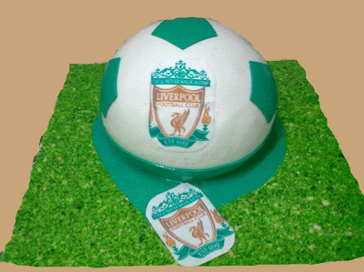 liverpoll ball wedding  cake
