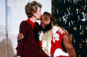 Mr.T y Nancy Reagan en la Casa Blanca durante las navidades de 1983