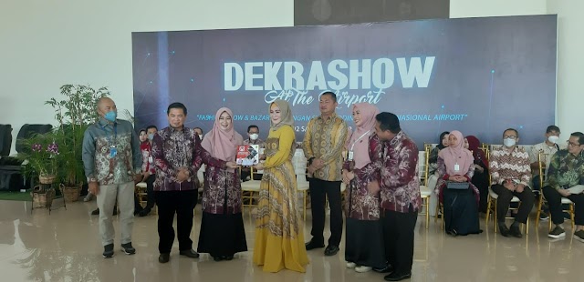  Unik! Dekrashow At Airport, Upaya Bantu Promo Pengrajin dan UMKM Bamua 