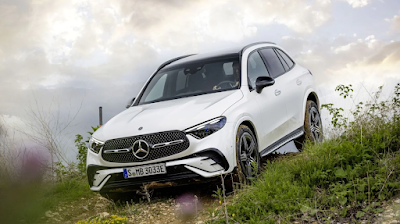 2023 Mercedes-Benz GLC Coupe Interior - Carshighlight.com