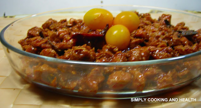 Very spicy boneless chicken curry