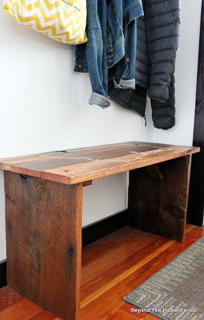 make a bench for the entryway from reclaimed wood