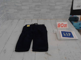 中古品　子供服　９０㎝　GAP　ブラック　ロングパンツ　２９８円